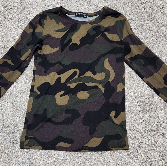 Camo long sleeve size small - Picture 1 of 2